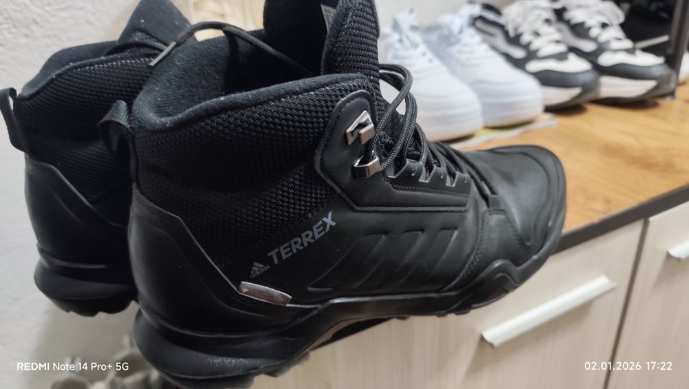 Adidas terrex 44