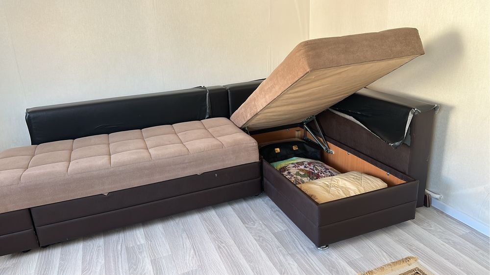 Продам Диван гостиной