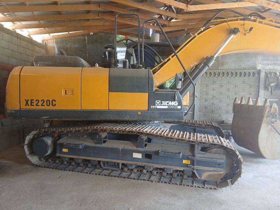 Ekskavator XCMG sotiladi