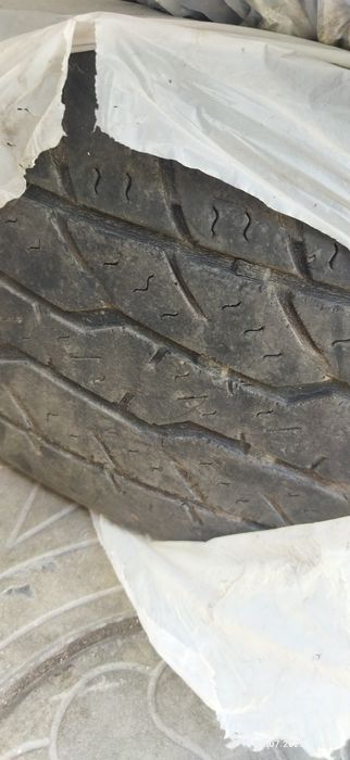 Продам резину на джип