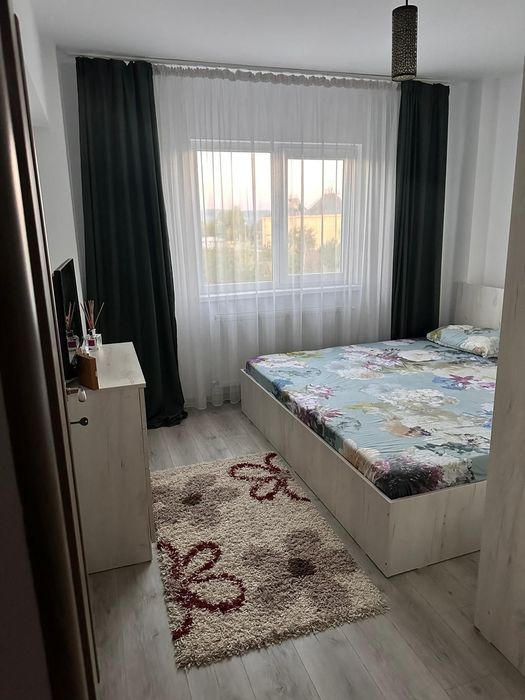 Vand apartament 2 camere transformat in 3 camere