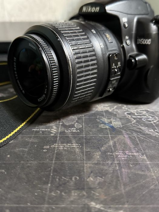 Nikon D5000 + объектив 18–55 VR