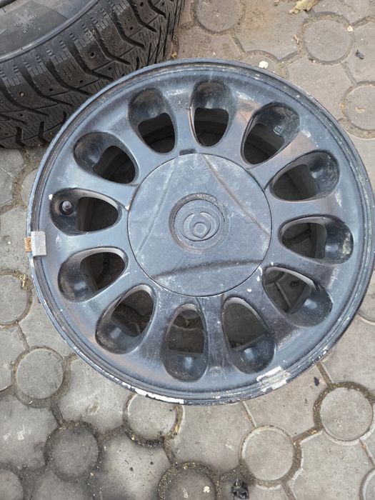 Продам диск литые 5/114,3 Mazda