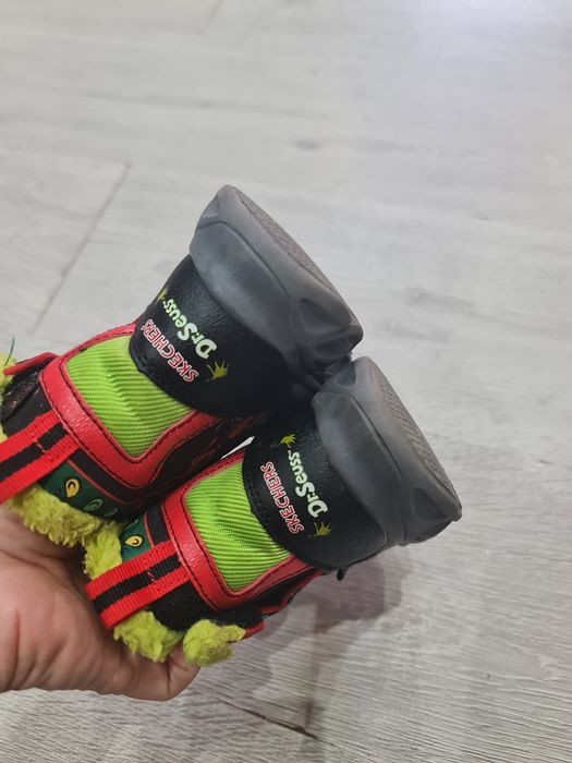 Ghete skechers copii cu beculete marimea 24