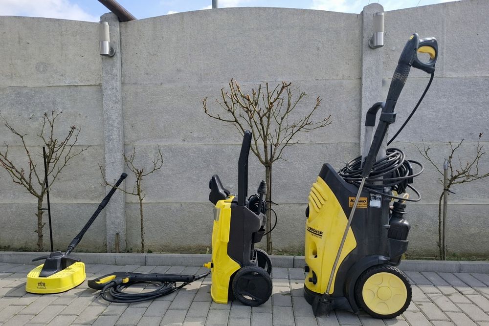 Aparat cu presiune Karcher.