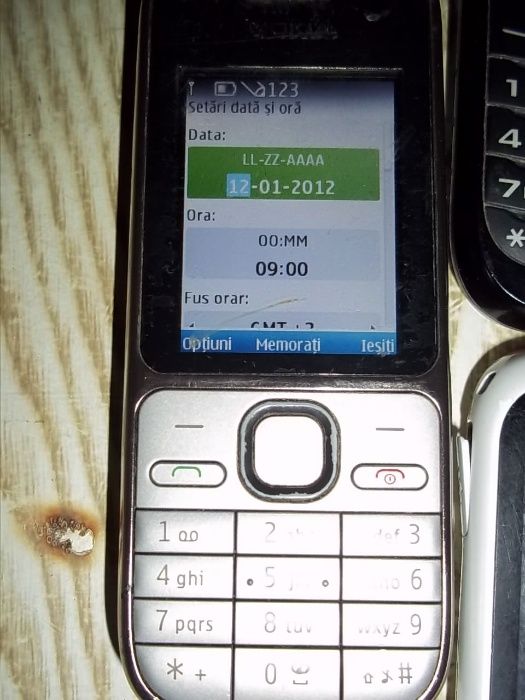 lot telefoane , baterii , incarcatoare diverse