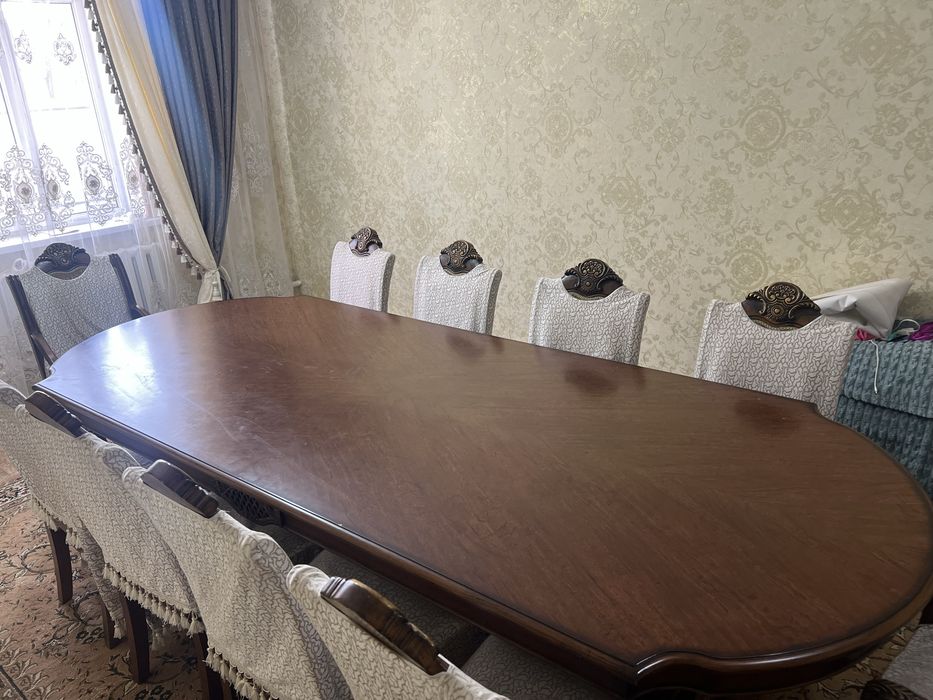 Стол в хорошем состояни