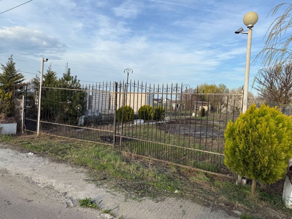 Loc intavalian de vanzare