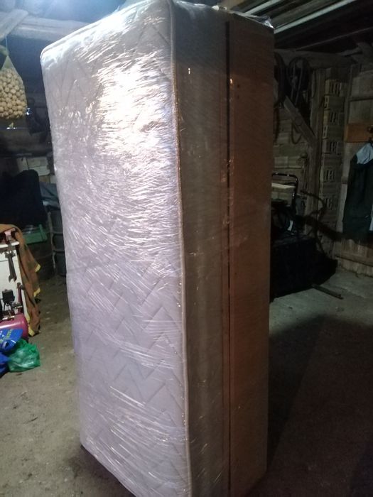 Легло с матрак като нова