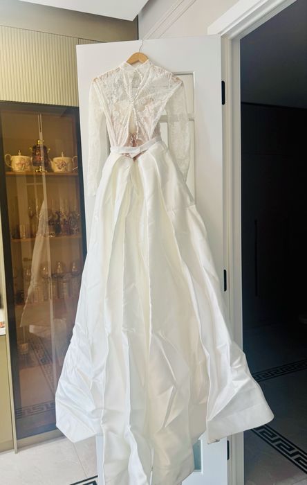 Продам  элегантное свадебное платье