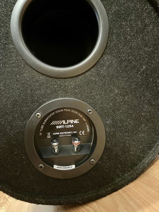 Subwoofer Alpine + Stație auto Auna