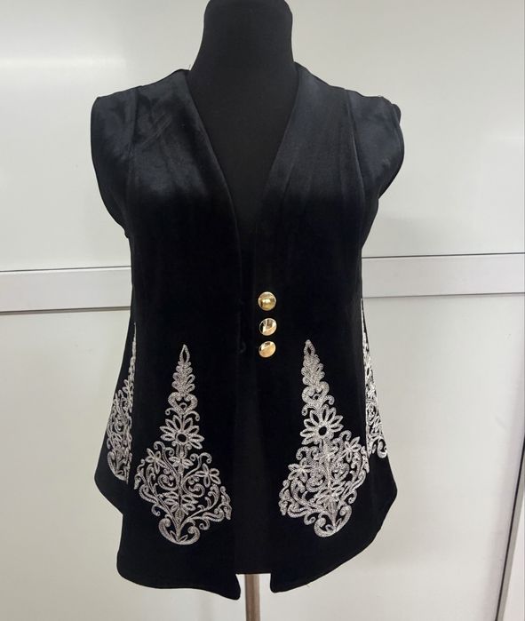 Национальные жилетки для мальчиков и девочек