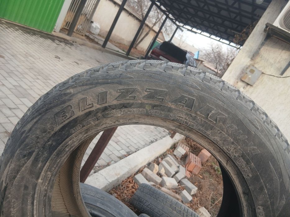 Продам шины Bridgestone blizzak зимние