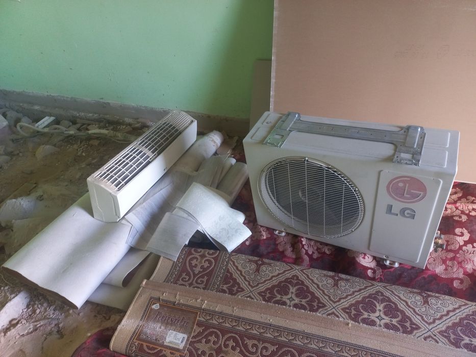 LG S12LHP Кондиционер