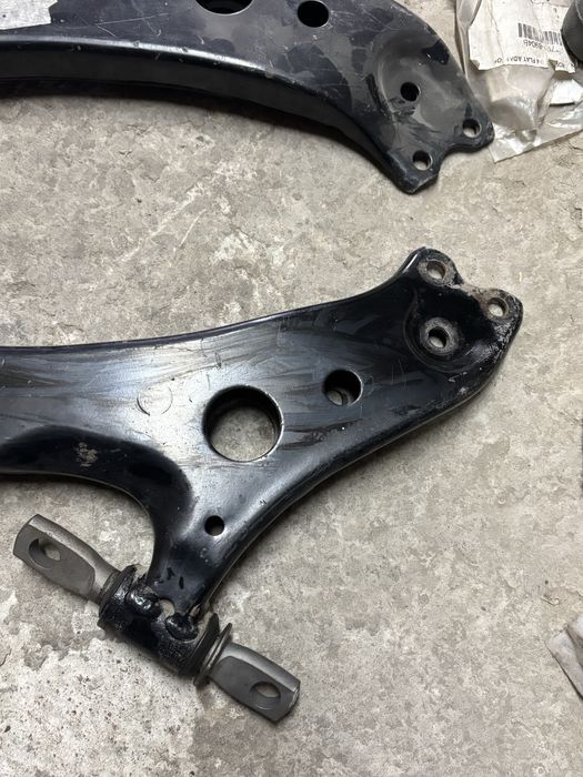 Рычаг передний камри 30-40 европеец