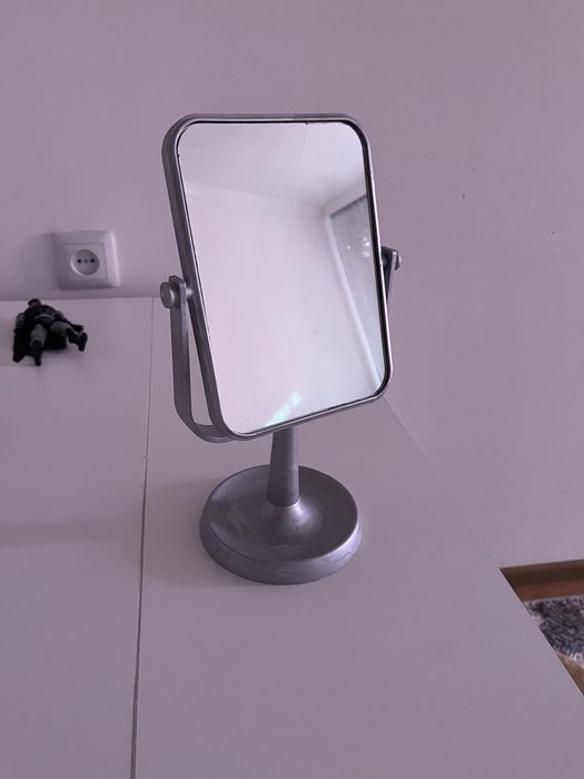 Настольное зеркало двухстороннее