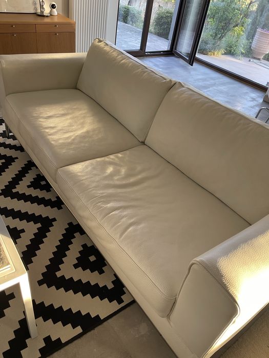 Бели естествена кожа дивани