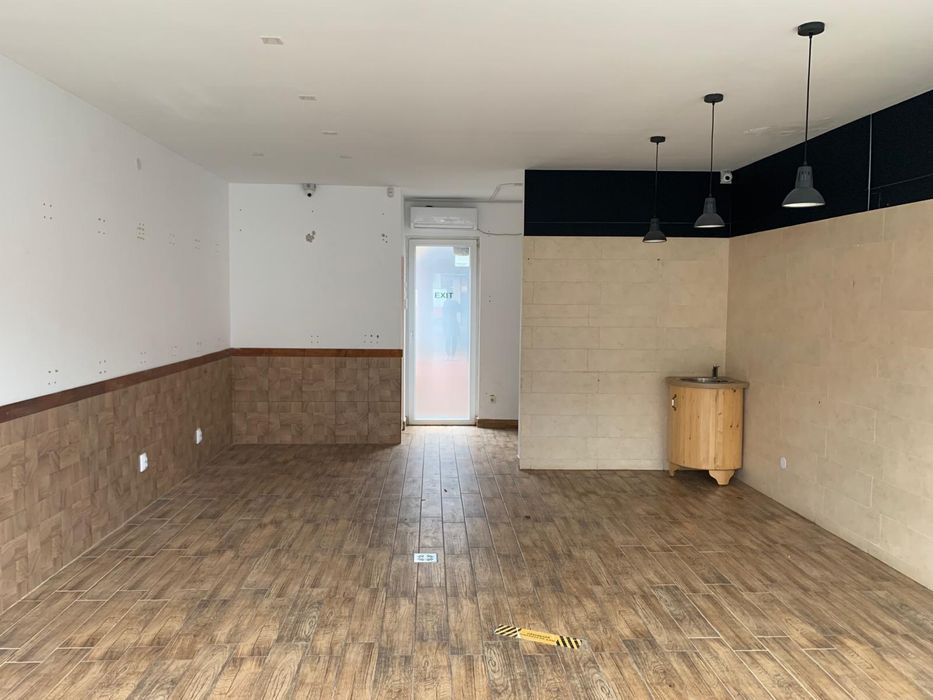 Vanzare SPATIU COMERCIAL 7 noiembrie