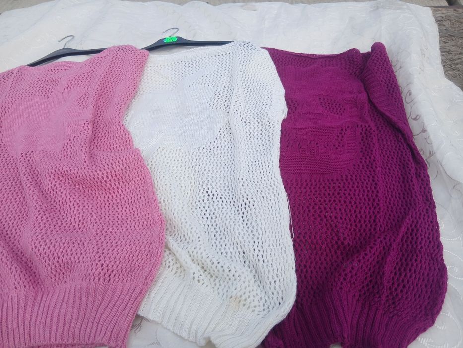 Set trei bluze diverse culori