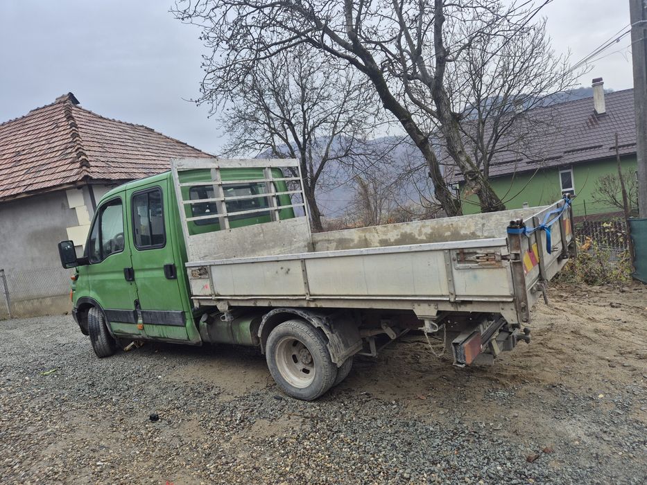 Iveco daily 7 locuri basculabil