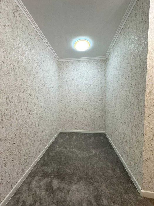 Яшнабад ЖК Азия Хаус продается квартира с мебелью  1/5/8  42м2