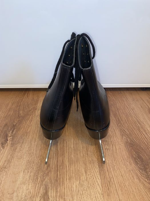 Patine artistice negre unisex 44