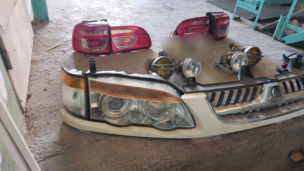 Делика булка фары