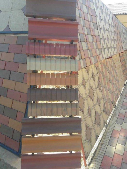 Поребрик/бордюр.