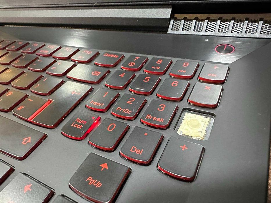Геймърски лаптоп Lenovo Legion Y520 – i5 / GTX 1060 6GB / 16GB RAM / SSD