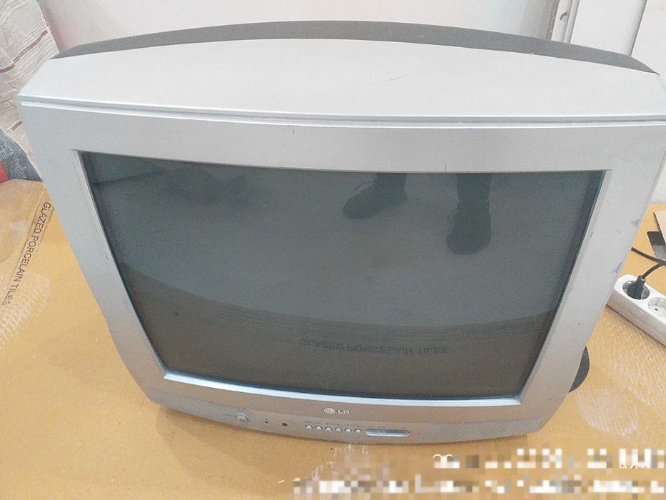 Продам телевизор LG