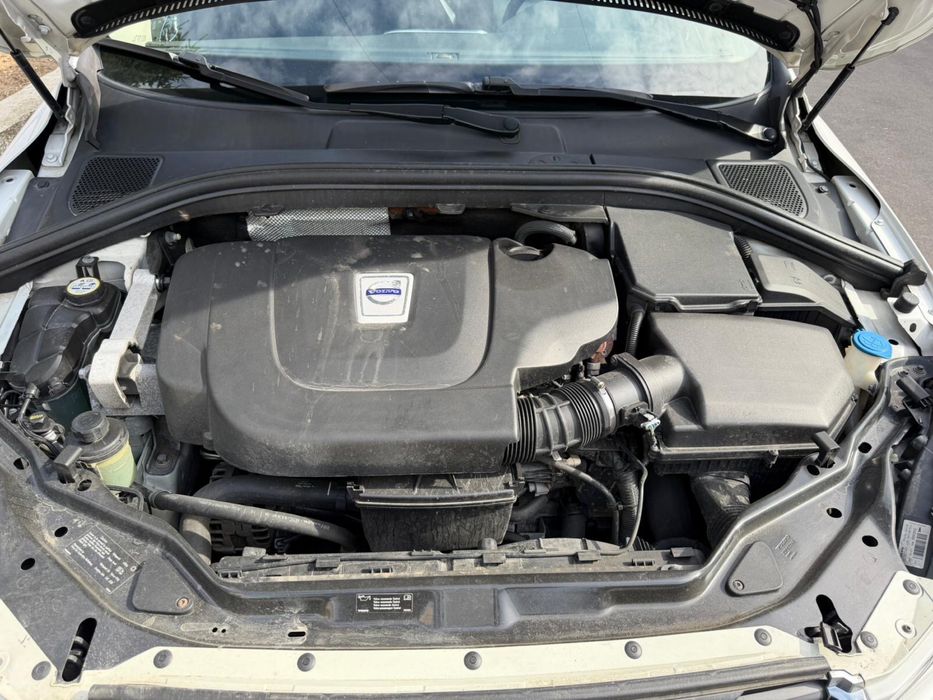 Vând Volvo XC60 in stare perfecta de functionare.