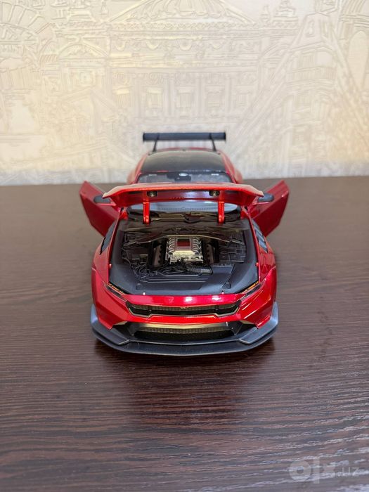 Масштаб 1:18 Ford Mustang GTD
Открываются все двери