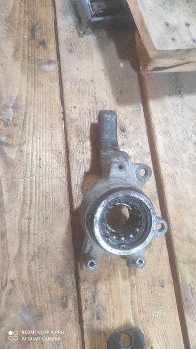 Продается поворотный кулак ВАЗ-2108, 09, 099, 10, 11, 12, 13, 14, 15,