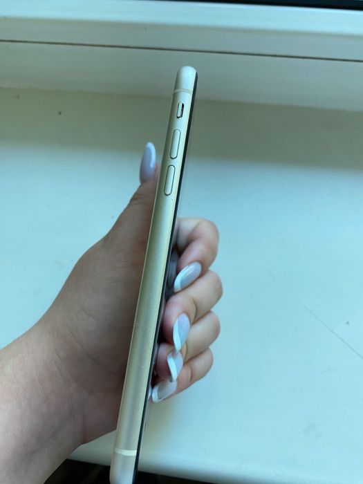 Продам 11 айфон 128гб