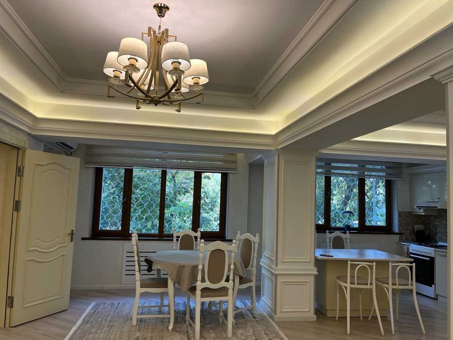 В центре (район ЦУМа) сдаётся 2 комнатная квартира