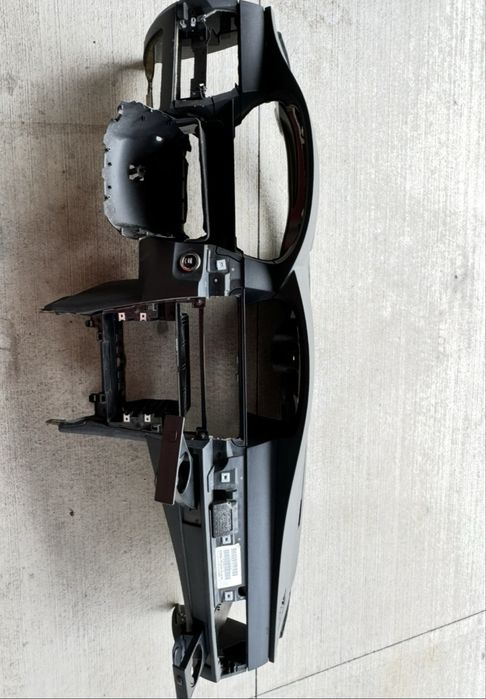 Табло с Хедъп дисплей и чашкодържачи за БМВ Е60 Е61