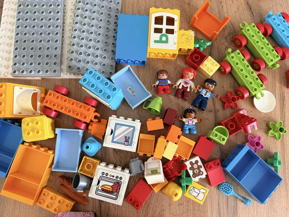 Набор Lego Duplo Домик с семьей