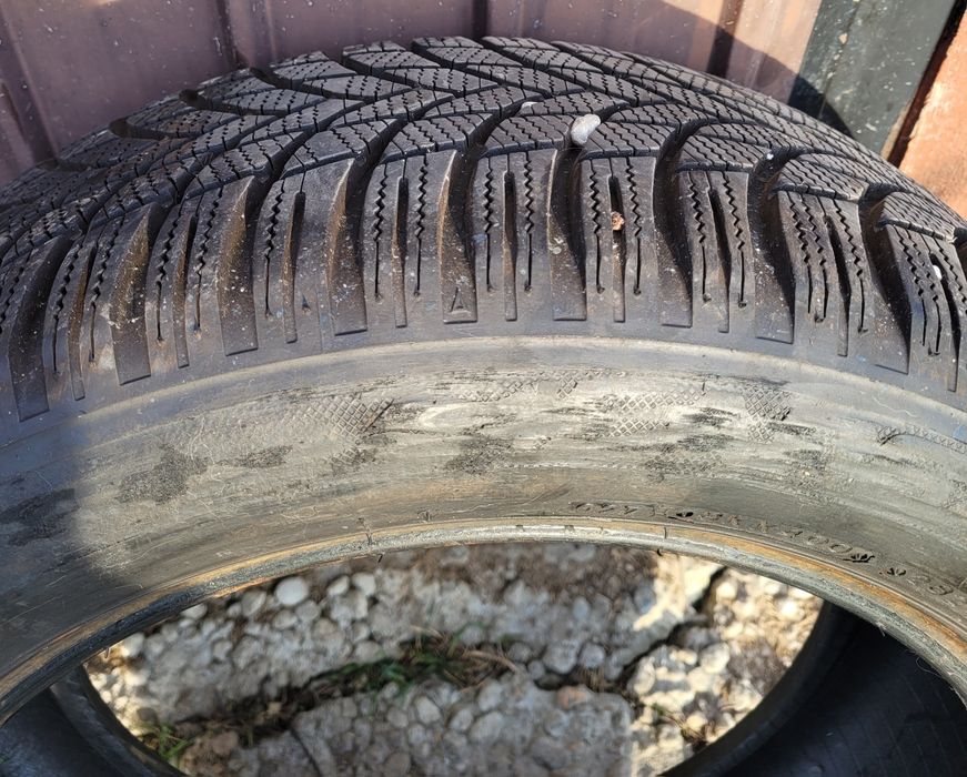 Vand 2  anvelope iarna Lassa 205/55r16
