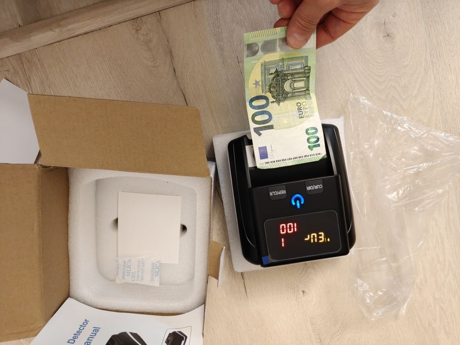 Детектор за фалшиви EURO ЕВРО и USD ДОЛАР банкноти