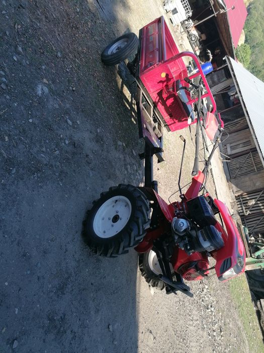 Vând motocultor 15cp cu freze și mașina de pus cartofi