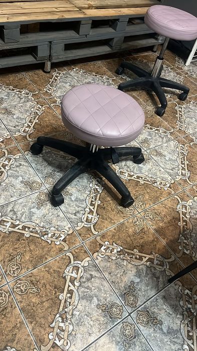 Продам стулья срочно