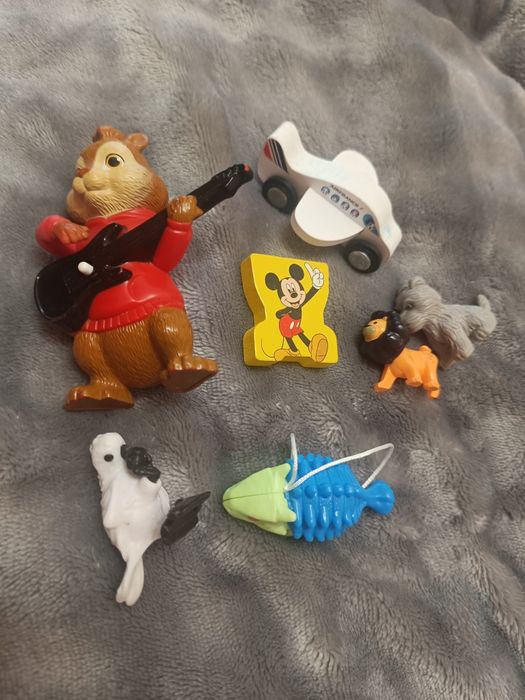 Lot de figurine si jucarii