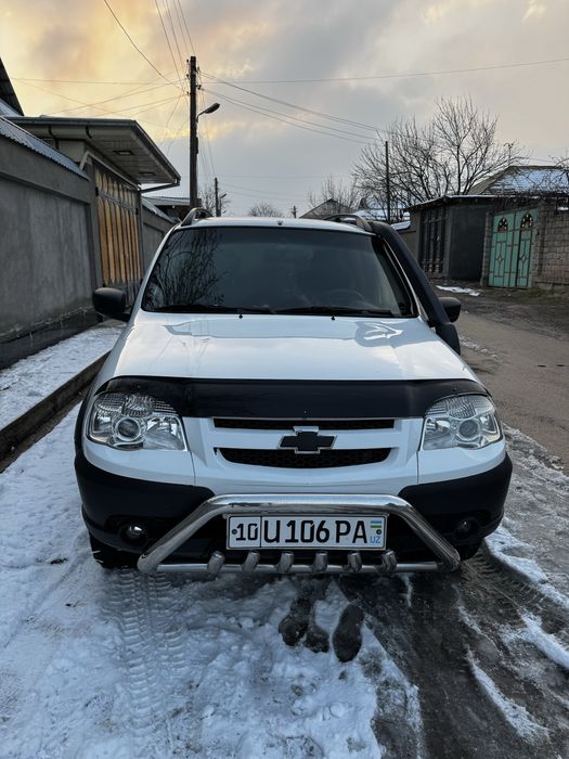 Шевроле нива……………….