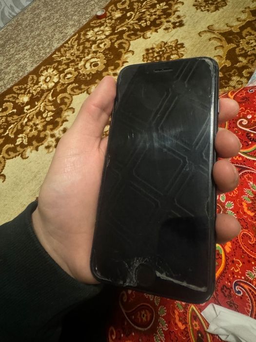 Срочно, Iphone SE 2020