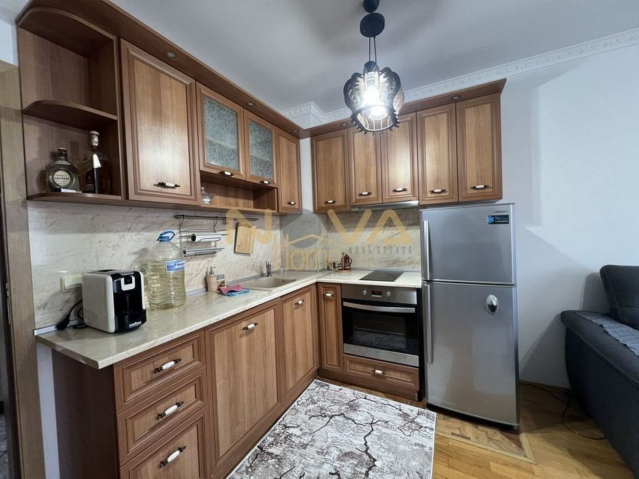 Продава се Двустаен апартамент в Варна, Погреби - 64 кв.м за 1032 €/кв.м - Снимка #2