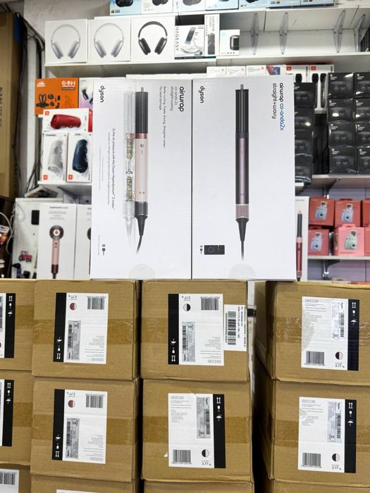 Hs 09 Dyson airwrap Co anda 2x. Jasper. Ceramic pink. Amber silk.