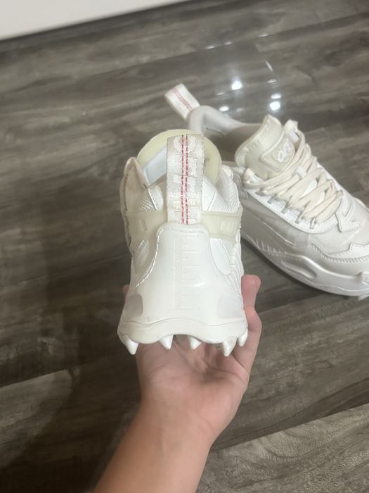 Off White Odsy albi