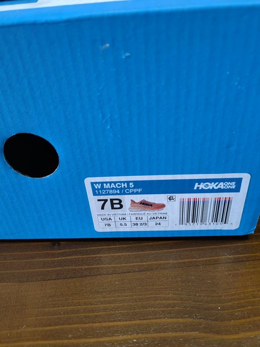 Hoka one one w mach 5