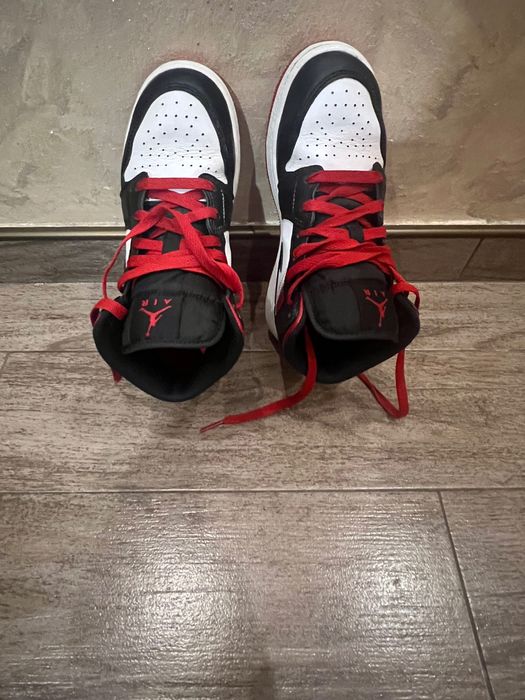 Детски сникерси JORDAN Air 1 Mid