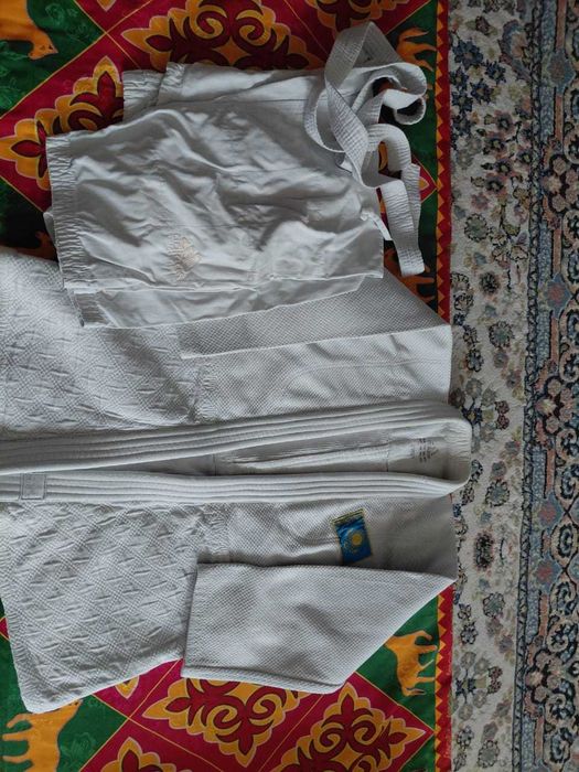 продам кимано б/у